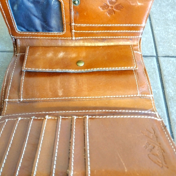 Patricia Nash Terresa Florence  Trifold Leather Wallet - Picture 6 of 8